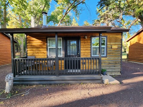 Pines Cabin at The Lazy Oaks Resort