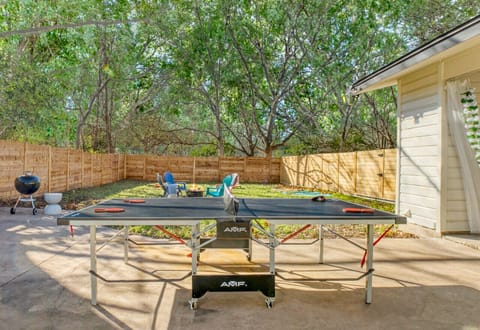 Play doubles in ping pong for the ultimate challenge!