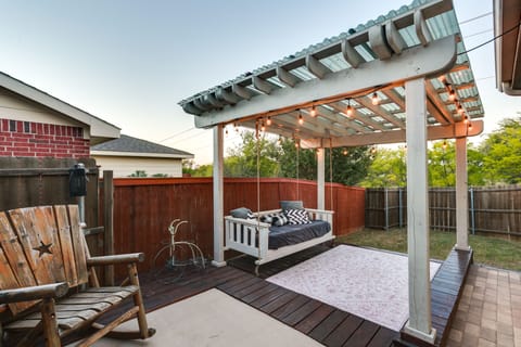 Aubrey Vacation Rental | 3BR | 2BA | Stairs to Enter | 1,378 Sq Ft