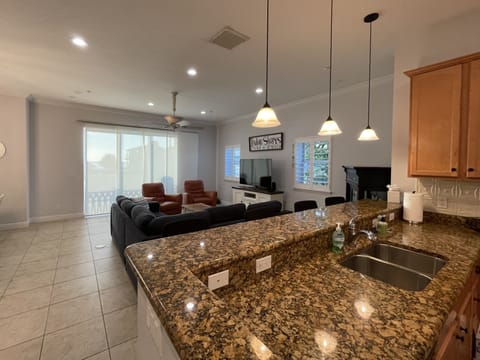 Huge, modern kitchen with granite countertops, new dishwasher & fridge