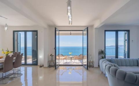 Panoramic Villa | Living room | 32-inch LCD TV with cable channels