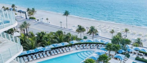 Four Seasons Beachfront Resort