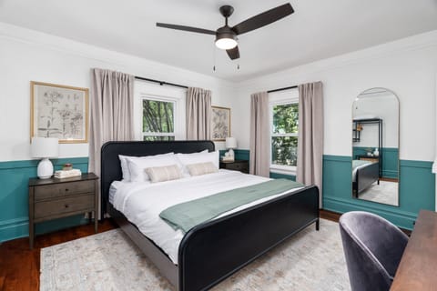 Pinot Room | Blackout drapes, free WiFi, bed sheets