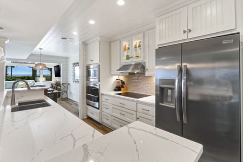 South Beach Villa 1411 - Kitchen