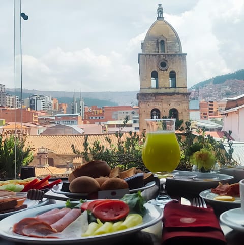 Free daily buffet breakfast