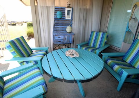 Patio Table and Chairs-Oceanside