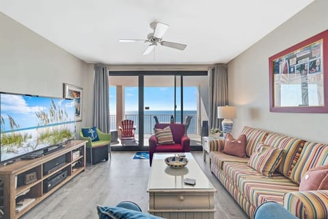 Open Living Space with Gulf Views 