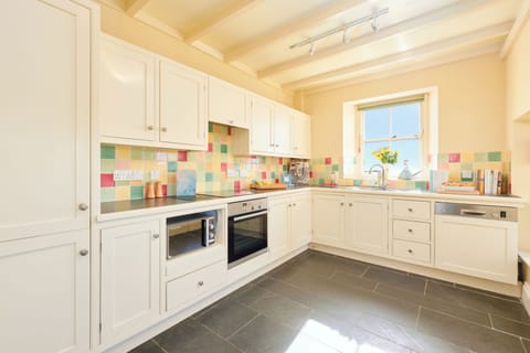 Fridge, dishwasher, electric kettle, toaster