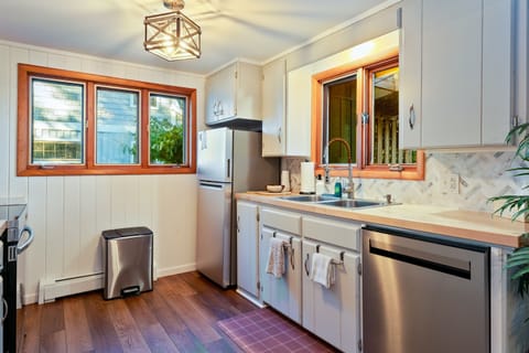 Spacious fully stocked kitchen