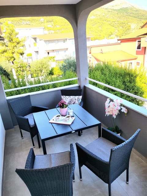 Apartment | Balcony