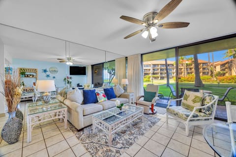 Enjoy the ease of open-concept living, a bright and airy space seamlessly connects the kitchen,dining and living areas.