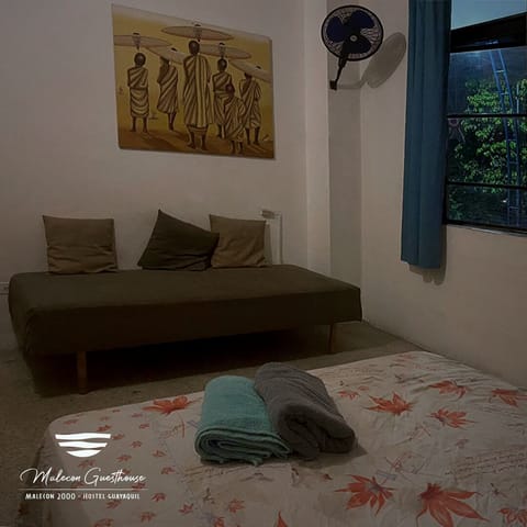 Economy Double Room | In-room safe, WiFi (free)