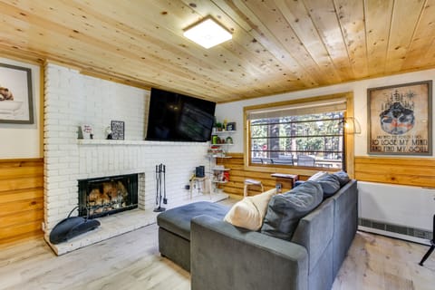 Sugarloaf Vacation Rental | 3BR | 1.5BA | Stairs Required | 935 Sq Ft