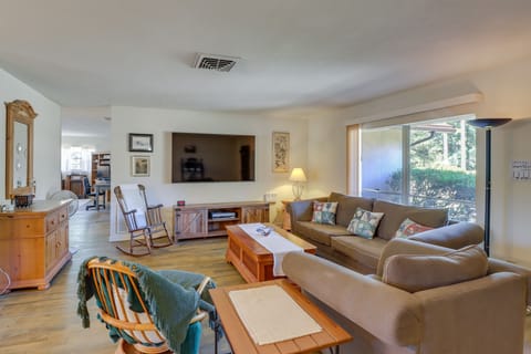 Dunnellon Vacation Rental | 2BR | 2BA | 1,425 Sq Ft | 1 Step to Enter