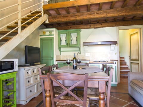 Cabinetry, Property, Furniture, Wood, Building, Kitchen, Interior Design, Architecture, Wood Stain, Beam