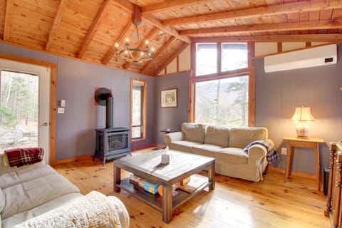 Weston Vacation Rental | 3BR | 1BA | 1,100 Sq Ft | Stairs Required