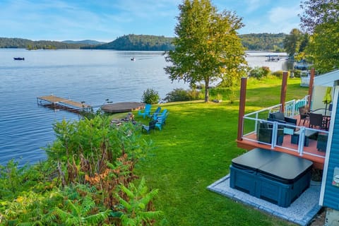 Cozy lakeside terrace with outdoor furniture and propane BBQ (propane included)