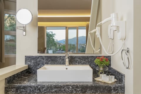 Bugalow Junior Suite | Bathroom sink
