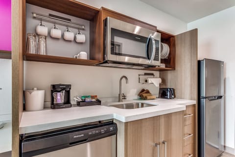 Studio Suite, 1 King Bed | Bed sheets