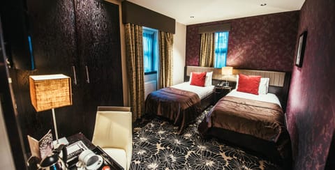 Standard Twin Room, 2 Twin Beds | Premium bedding, down comforters, Select Comfort beds, minibar