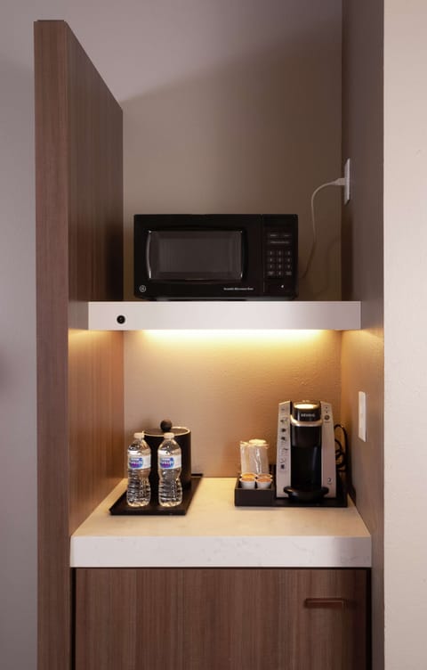 Down comforters, in-room safe, desk, laptop workspace