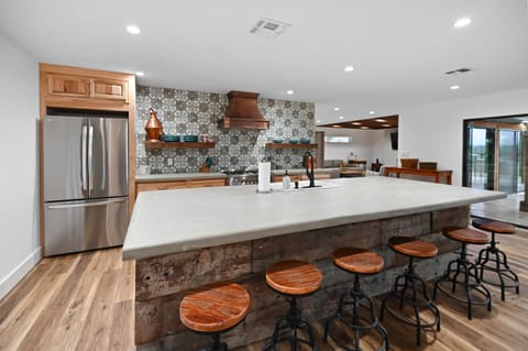 House, 5 Bedrooms | Private kitchen | Fridge, oven, stovetop, coffee/tea maker