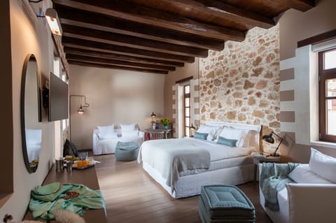 Superior Suite, 1 King Bed with Sofa bed , Porch | Egyptian cotton sheets, premium bedding, minibar, in-room safe