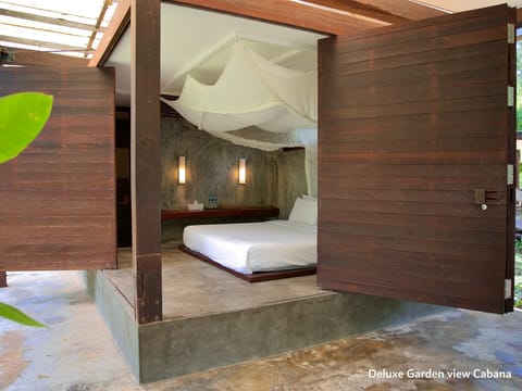 Deluxe Cabana with Garden View Twin/Double | Minibar, in-room safe, free WiFi, bed sheets