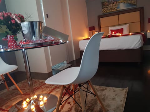 Comfort Double Room Single Use, 1 Queen Bed | Minibar, desk, laptop workspace, soundproofing