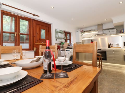 Fridge, dishwasher, electric kettle, toaster