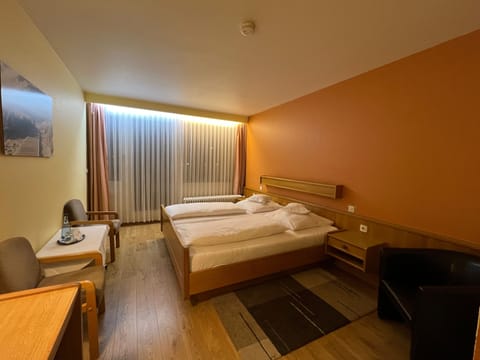 Doppelzimmer | Free WiFi