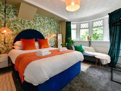 House | 3 bedrooms, iron/ironing board, free WiFi, bed sheets