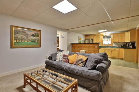 House, 3 Bedrooms | Living area