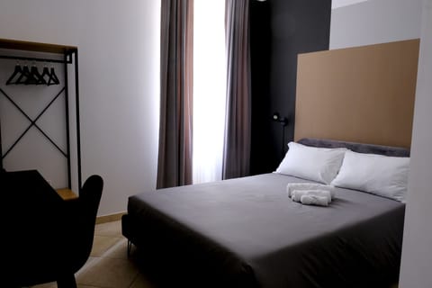 Standard Room | Premium bedding, down comforters, minibar, desk
