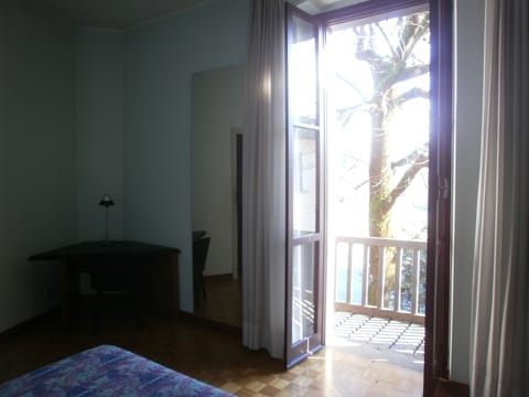 Classic Suite, Balcony | Minibar, in-room safe, desk, blackout drapes