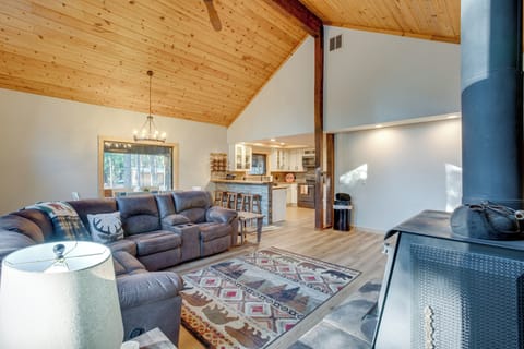 House (3 Bedrooms) | Interior