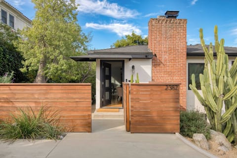 House (3 Bedrooms) | Front of property