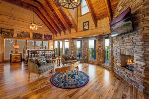 Luxury Cabin | 6 bedrooms, individually decorated, individually furnished