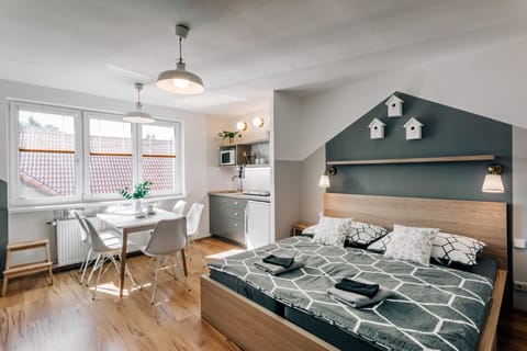 Design Apartment, 1 Bedroom (No.3) | 1 bedroom, hypo-allergenic bedding, in-room safe, laptop workspace