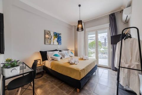 City Apartment | 2 bedrooms, blackout drapes, soundproofing, free WiFi