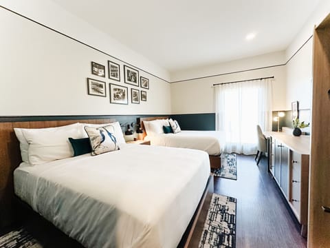 1 bedroom, premium bedding, in-room safe, desk