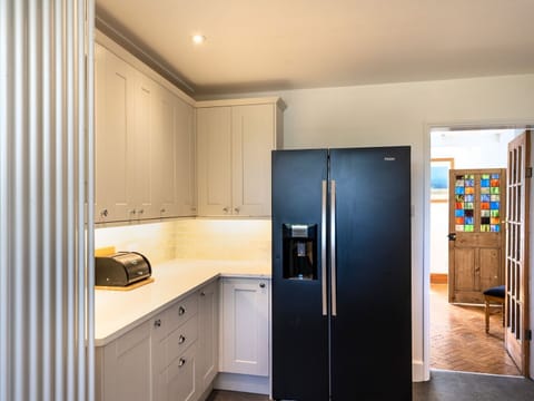 Fridge, dishwasher, electric kettle, toaster