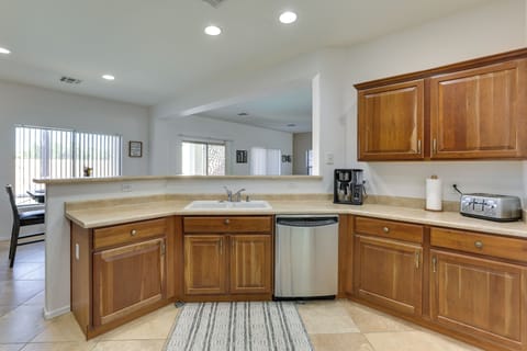 House (3 Bedrooms) | Interior