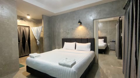 Family Quadruple Room | Soundproofing, free WiFi, bed sheets