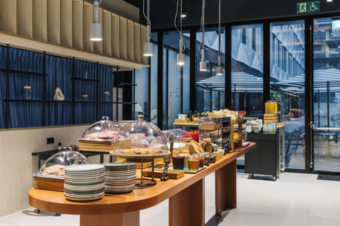 Daily continental breakfast for a fee