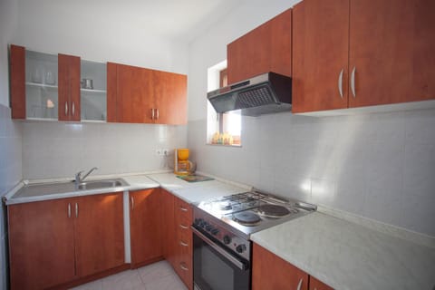 Apartment, 2 Bedrooms, Partial Ocean View | Private kitchen | Coffee/tea maker, electric kettle