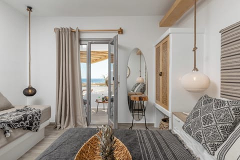 Superior Triple Room, Sea View, Poolside | Premium bedding, individually decorated, individually furnished