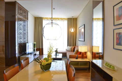 Premium bedding, down comforters, in-room safe, desk