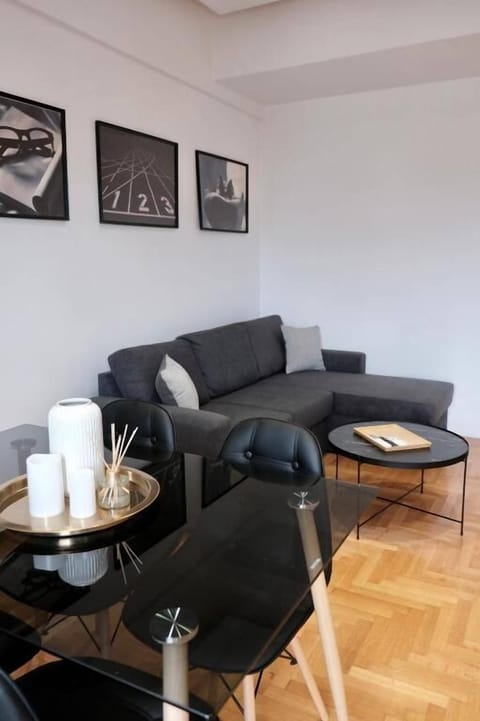 Premium Apartment | Living area | 50-inch flat-screen TV with digital channels, Netflix