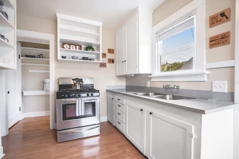 Classic Apartment | Private kitchen | Fridge, microwave, oven, stovetop